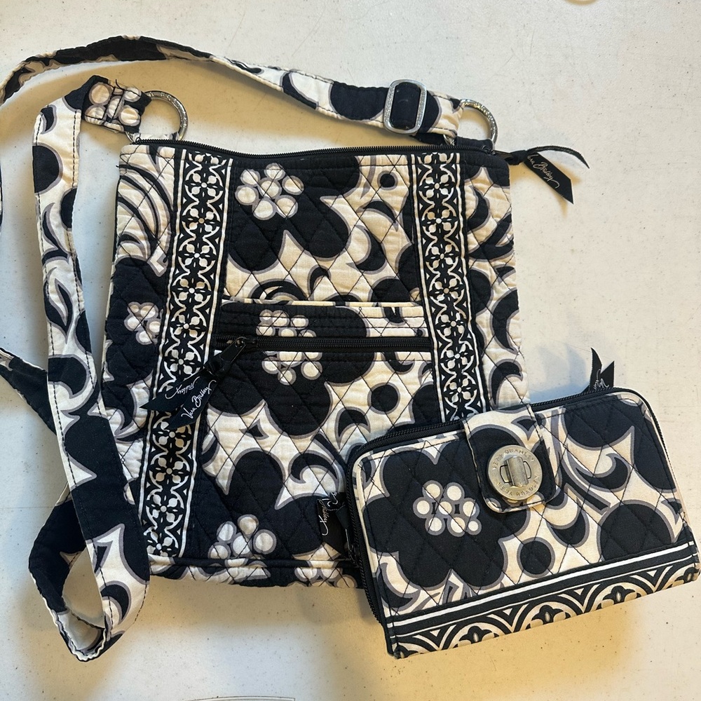 Vera Bradley purse and wallet set